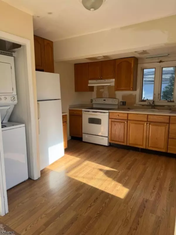 Hampton Boro, NJ 08827,6 Maple Ln