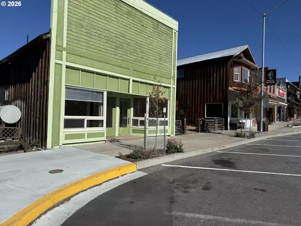 147 Water Alley, Prairie City, OR 97869