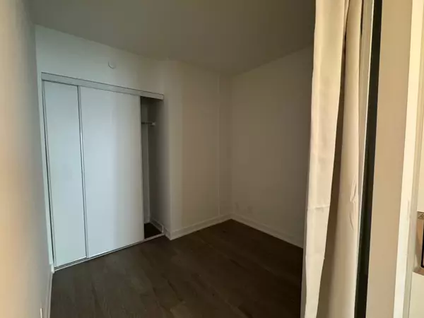 Toronto C08, ON M5C 0B6,88 Queen ST E #3309