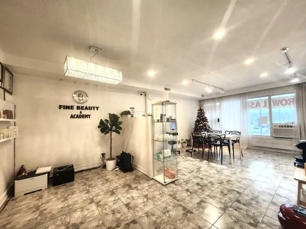 Toronto C07, ON M2M 3V9,6006A Yonge ST