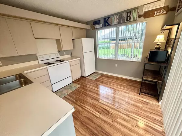 Royal Palm Beach, FL 33411,16 Amherst Ct #C