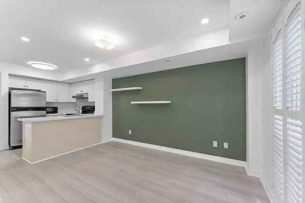 Toronto W01, ON M6K 1X2,22 Laidlaw ST #1207