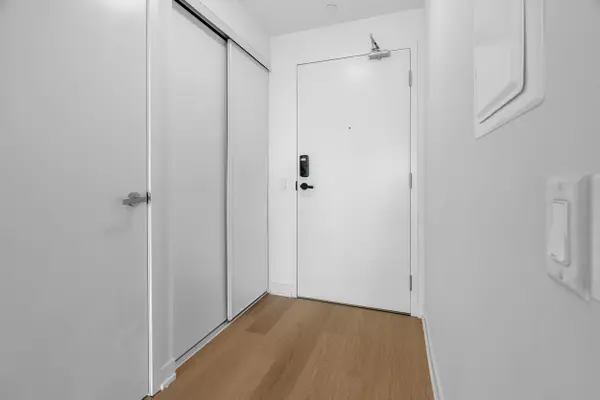 Mississauga, ON L5B 0M4,3883 Quartz RD #3413