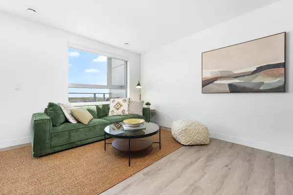 Brampton, ON L6X 4P7,100 Manett CRES #606