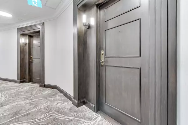 Toronto W10, ON M9W 7J4,700 Humberwood BLVD #PH31