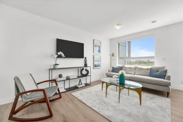 Brampton, ON L6X 4P7,100 Manett CRES #703