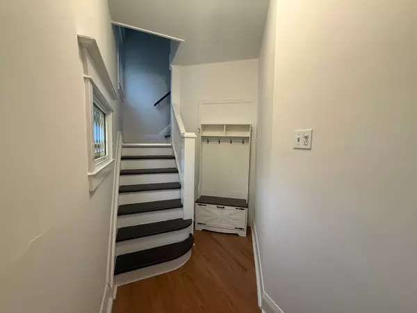 Toronto W01, ON M6R 1G8,54 Galley AVE #Upper