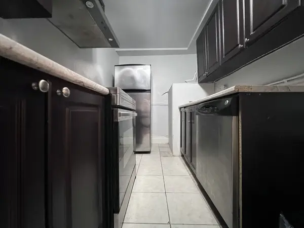 Hamilton, ON L8M 1N1,959 Main ST E #1