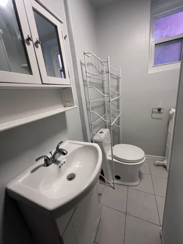 Hamilton, ON L8M 1N1,959 Main ST E #1