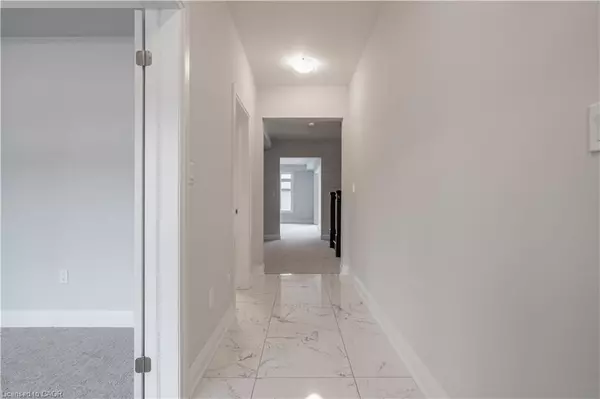 Niagara Falls, ON L2H 3T4,7482 Sherrilee CRES