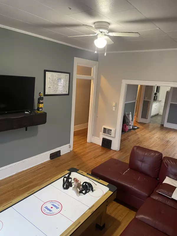 Smiths Falls, ON K7A 2K4,28 McEwen AVE