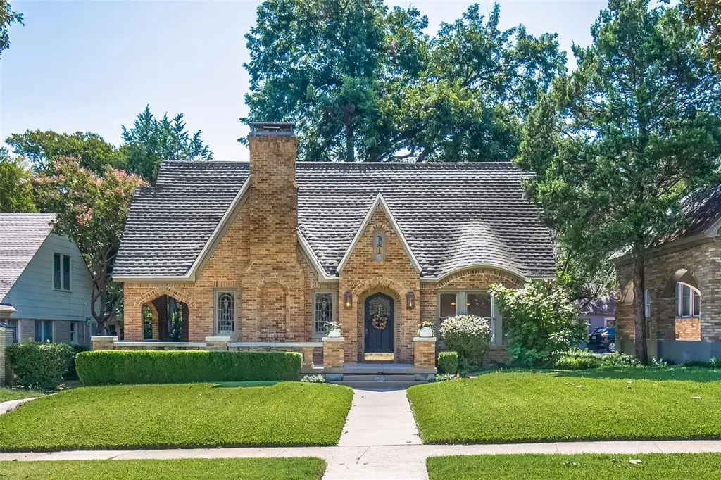 Dallas, TX 75214,6306 Tremont Street