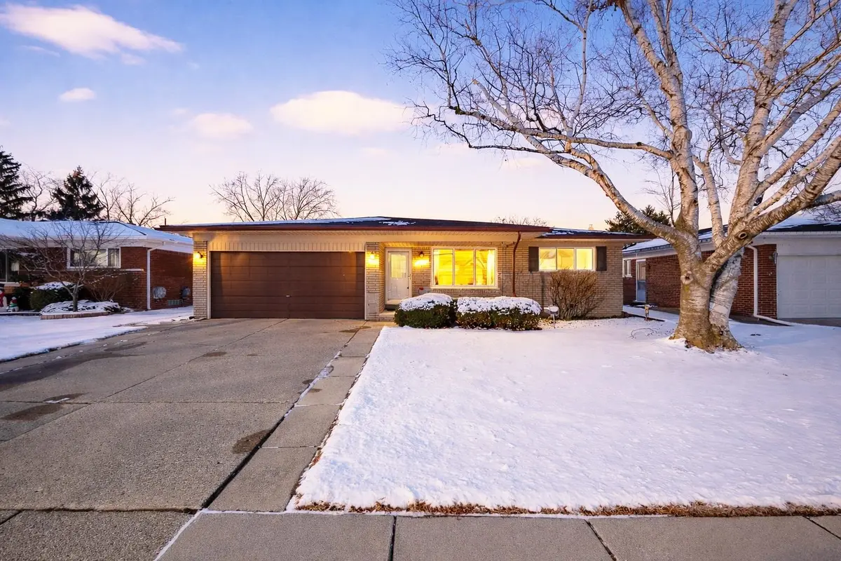 Warren, MI 48088,14515 Ivanhoe DR