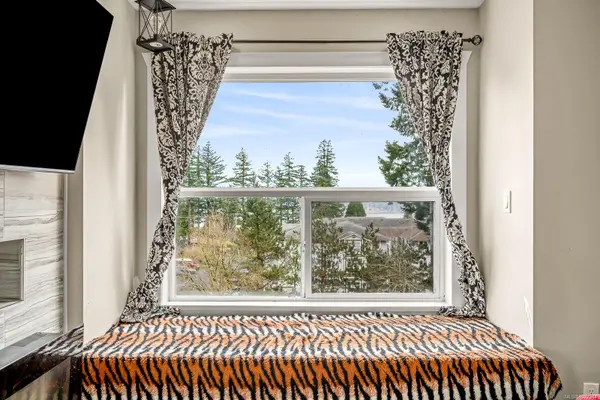 Campbell River, BC V9W 2S3,282 Birch St #409