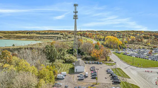 Holly, MI 48442,8815 E HOLLY RD