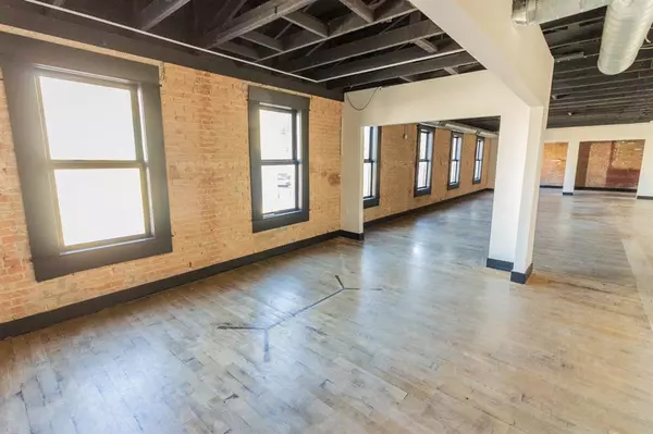 213 W Mulberry Street, Kaufman, TX 75142