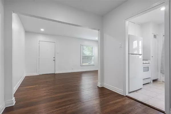 Dallas, TX 75214,6206 Winton Street