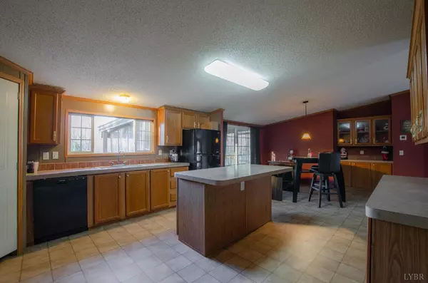 Concord, VA 24538,1708 Mud Street