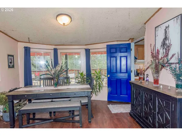 Myrtle Creek, OR 97457,424 AKER DR