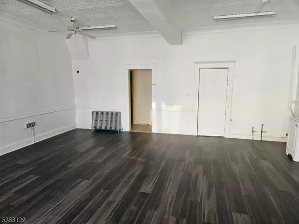 Passaic City, NJ 07055,63 Hammond Ave