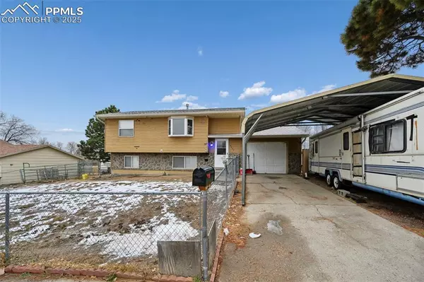 6885 Mescalero DR, Colorado Springs, CO 80915