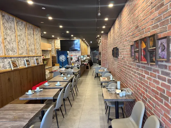 515 Bloor ST W #Main Fl, Toronto C01, ON M5S 1Y4