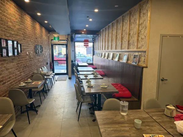 515 Bloor ST W #Main Fl, Toronto C01, ON M5S 1Y4