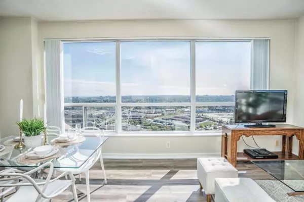 Toronto E09, ON M1H 3J7,38 Lee Centre DR #PH303