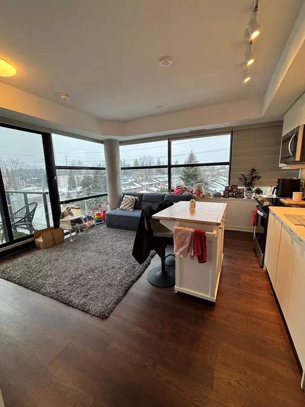 Whitby, ON L1N 0P2,1604 Charles ST #420B