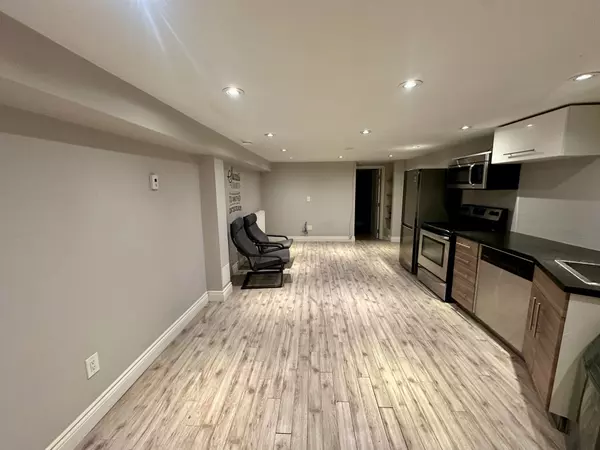 66 Condor AVE #Bsmt, Toronto E01, ON M4J 3M9