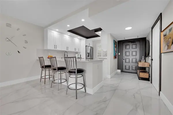 3980 Oaks Clubhouse Dr #505, Pompano Beach, FL 33069