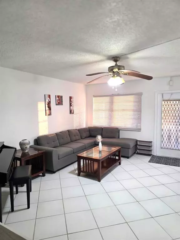 Deerfield Beach, FL 33442,3028 Harwood D