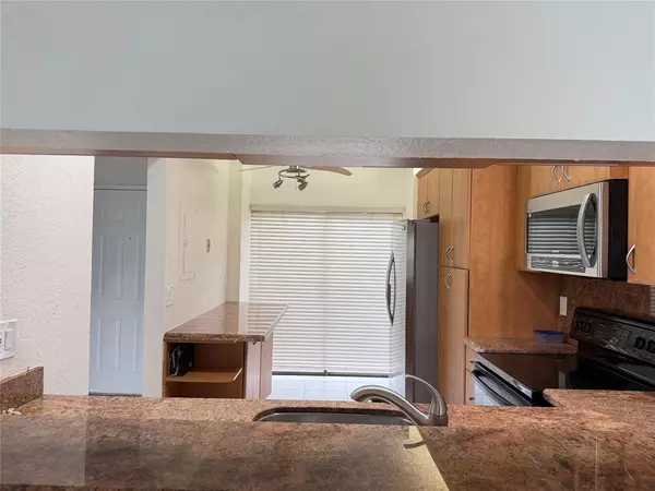 Plantation, FL 33322,10701 NW 14th St #263