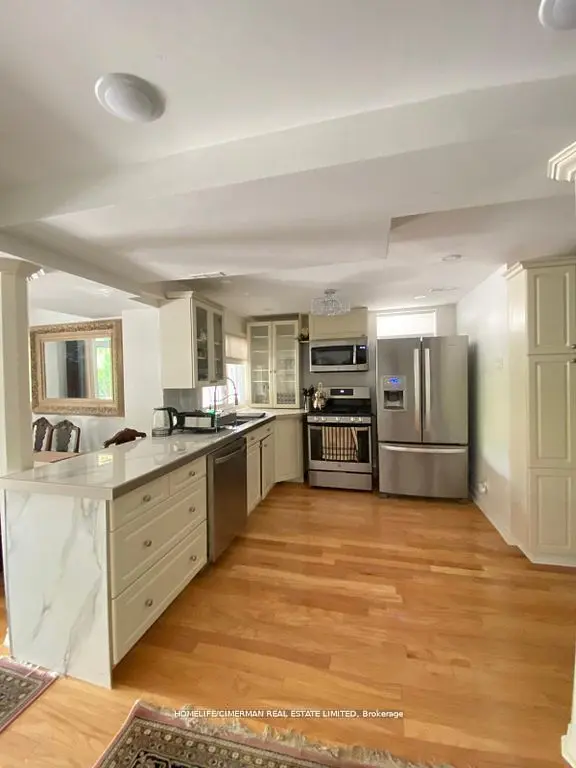 Aurora, ON L4G 6S1,42 Lensmith DR #Lower