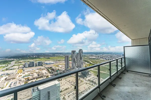 Vaughan, ON L4K 0J5,5 Buttermill AVE #PH05