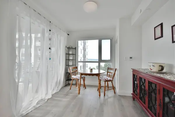 Barrie, ON L4M 0L5,58 Lakeside TER #818