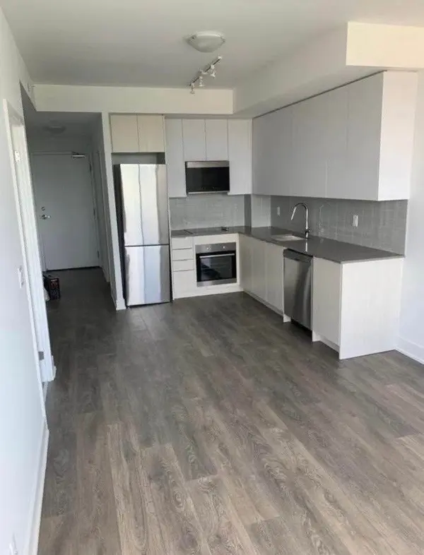 Oakville, ON L6H 3R6,297 Oak Walk DR #1006