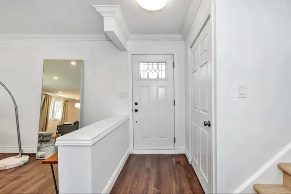 Hamilton, ON L9C 2L7,24 Darlington DR