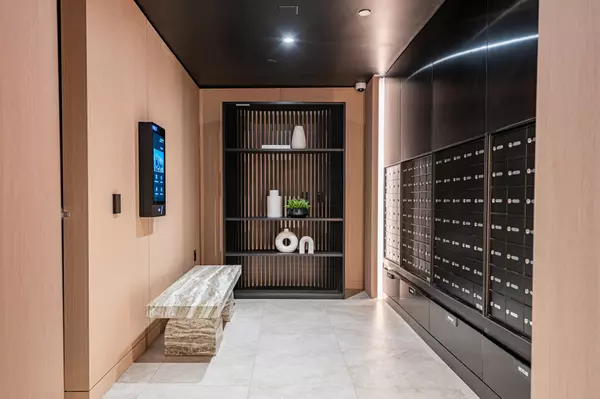 Ottawa Centre, ON K2P 1T2,10 James ST #405