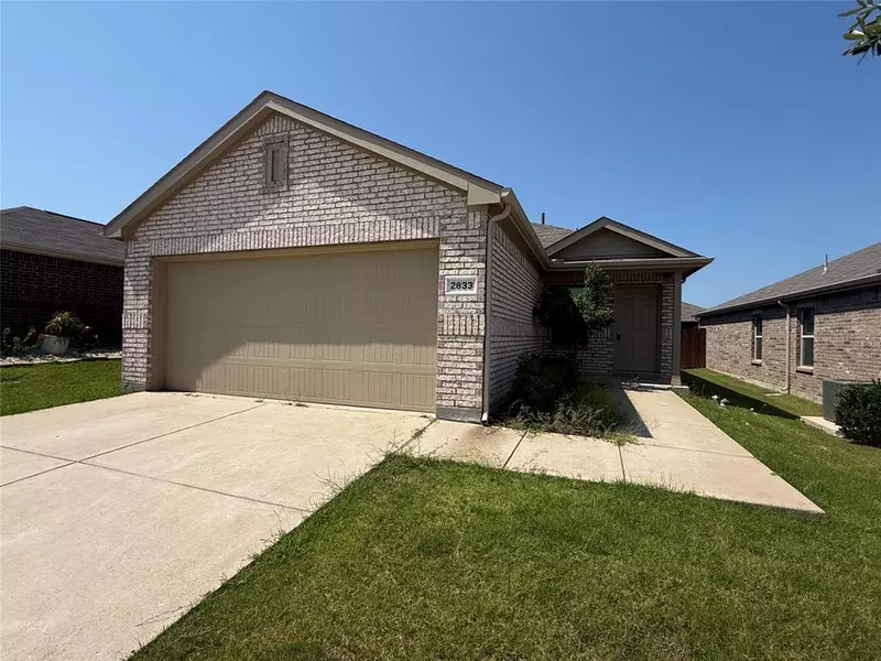 2833 HIGHGARDEN Trail, Crandall, TX 75114