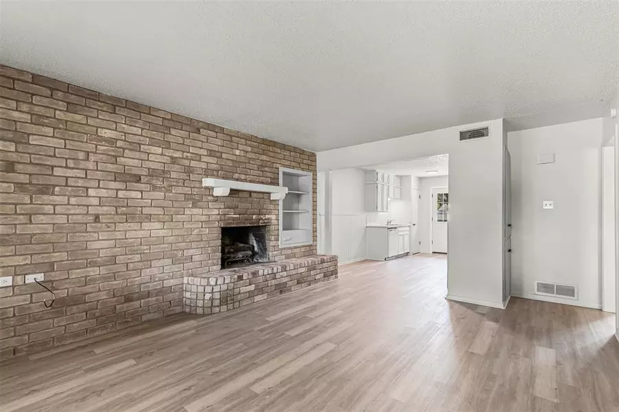 2530 E US Highway 377 #20, Granbury, TX 76049