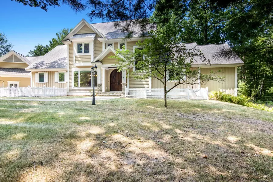 315 W Long Lake RD, Traverse City, MI 49685