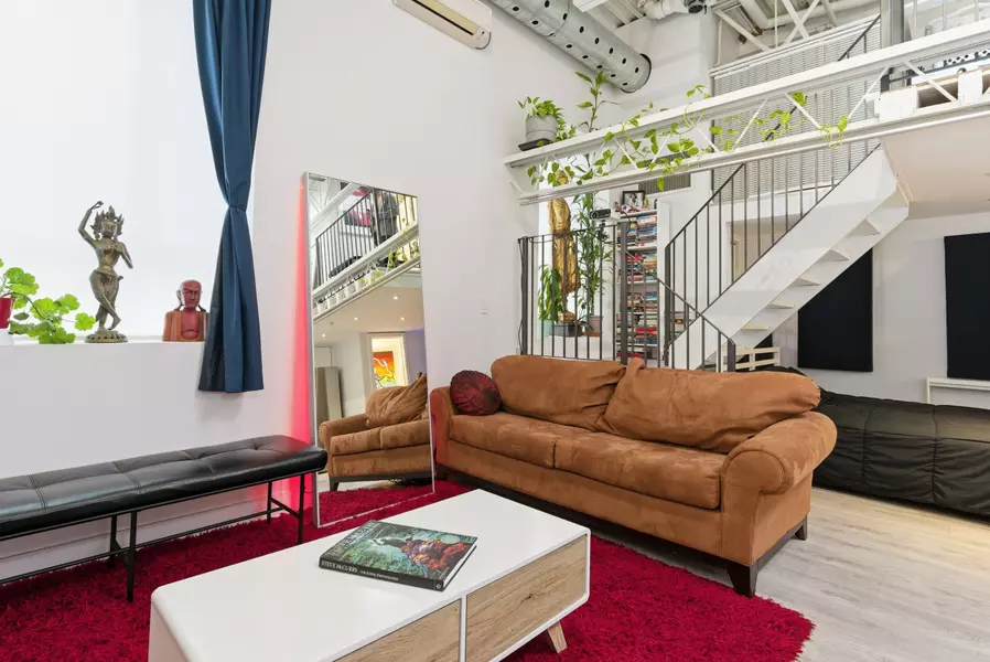 347 Sorauren AVE #209, Toronto W01, ON M6R 2G8