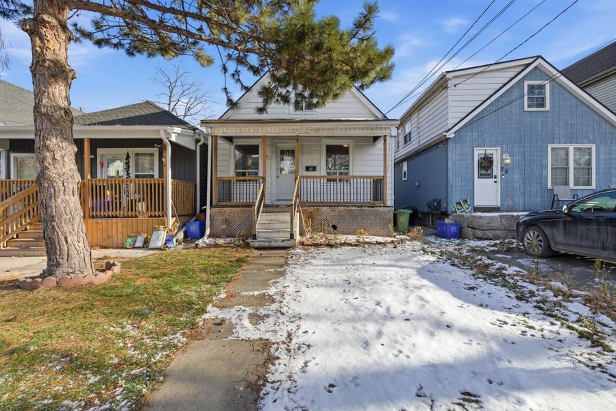 26 Bayfield AVE, Hamilton, ON L8H 3M4