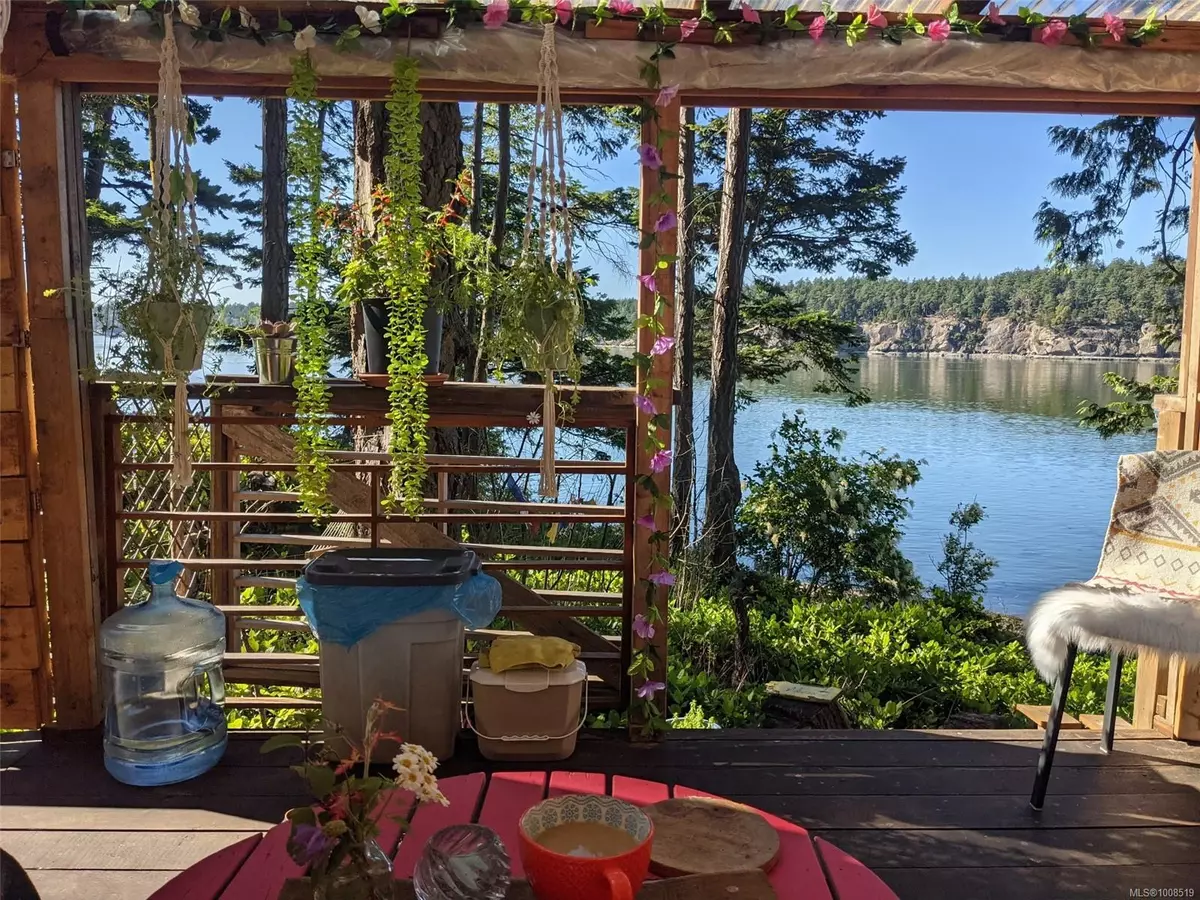 Saturna Island, BC V0N 2Y0,625 Tumbo Channel Rd