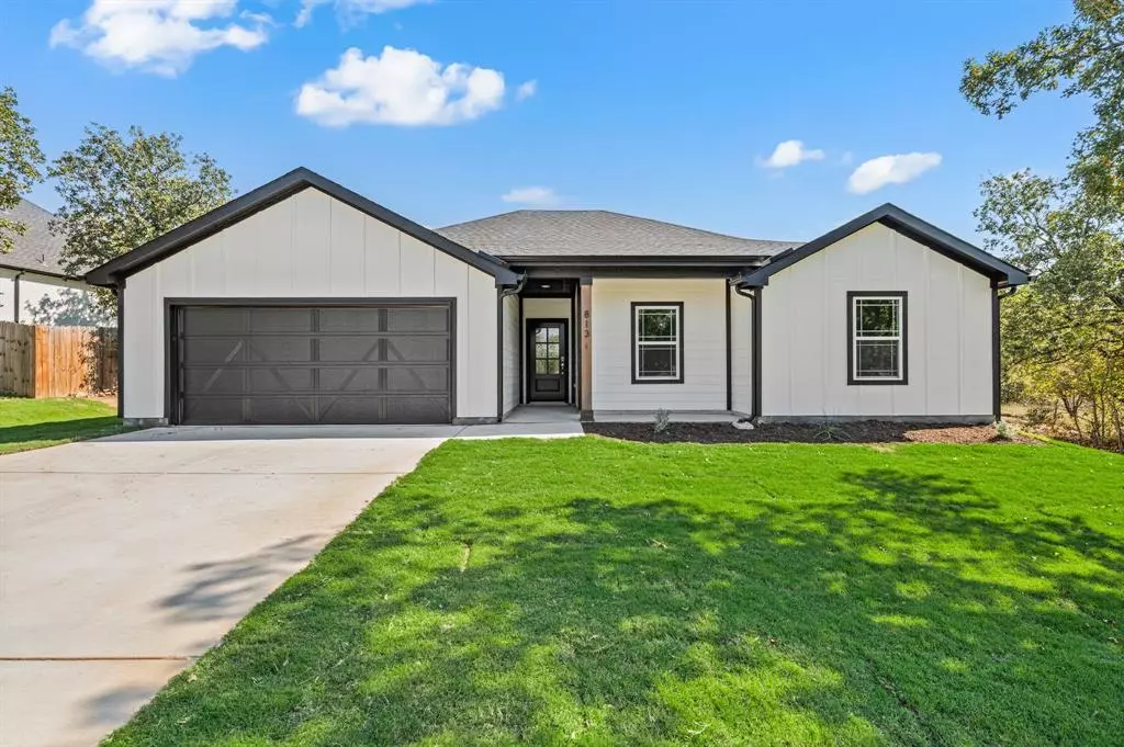 Runaway Bay, TX 76426,813 Haynie Drive