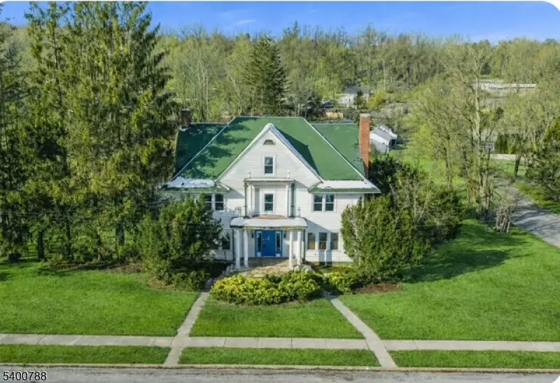 Newton Town, NJ 07860,40 Park Ave