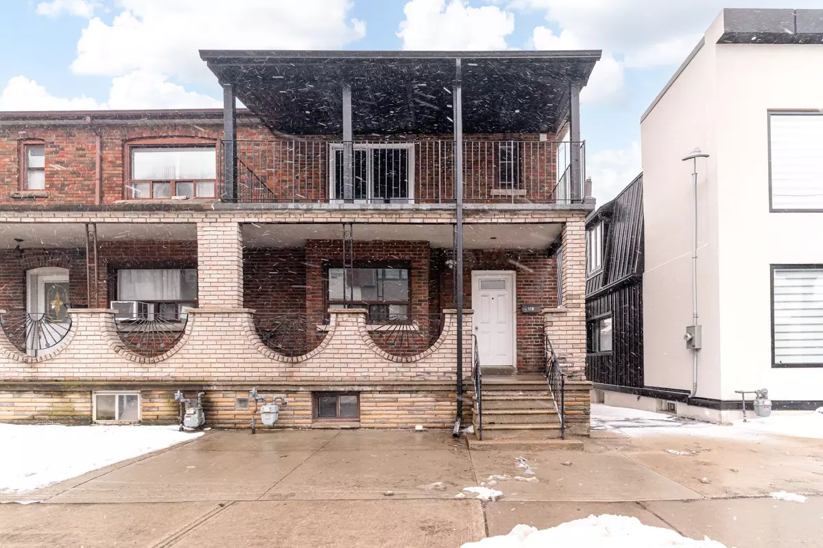 Toronto C03, ON M6E 2W3,384 Oakwood AVE #2nd