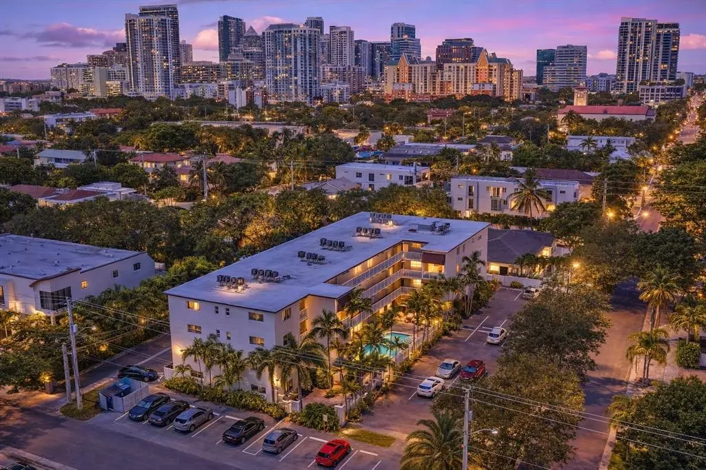 Fort Lauderdale, FL 33301,1220 NE 3rd St #205