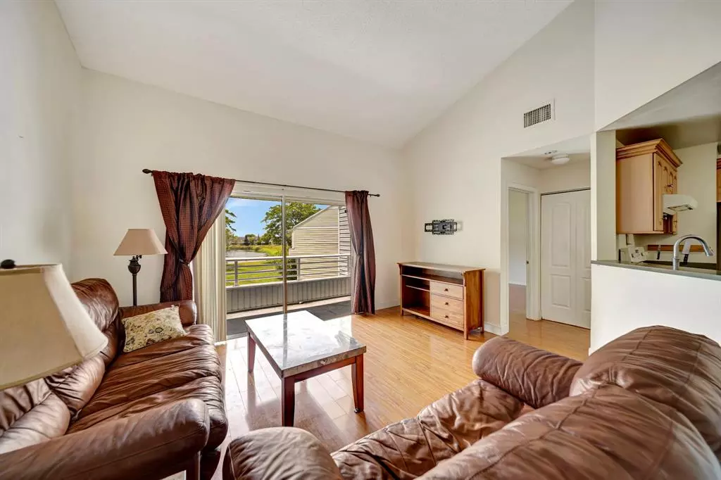 Lauderdale Lakes, FL 33309,3461 NW 44th St #206